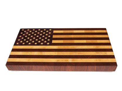 Tabla de cocina personalizada combinando madera de padauk, arce y purple heart